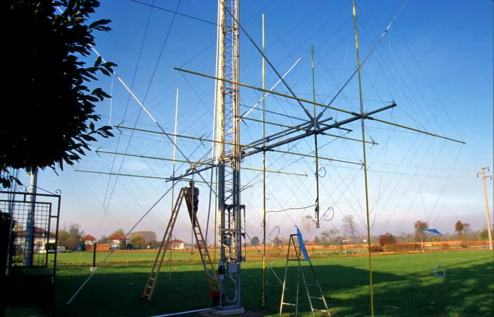 IK1NMJ, 5 el. 5 band Antenna Mart quad + 7 MHz, 2 el. PKW quad
